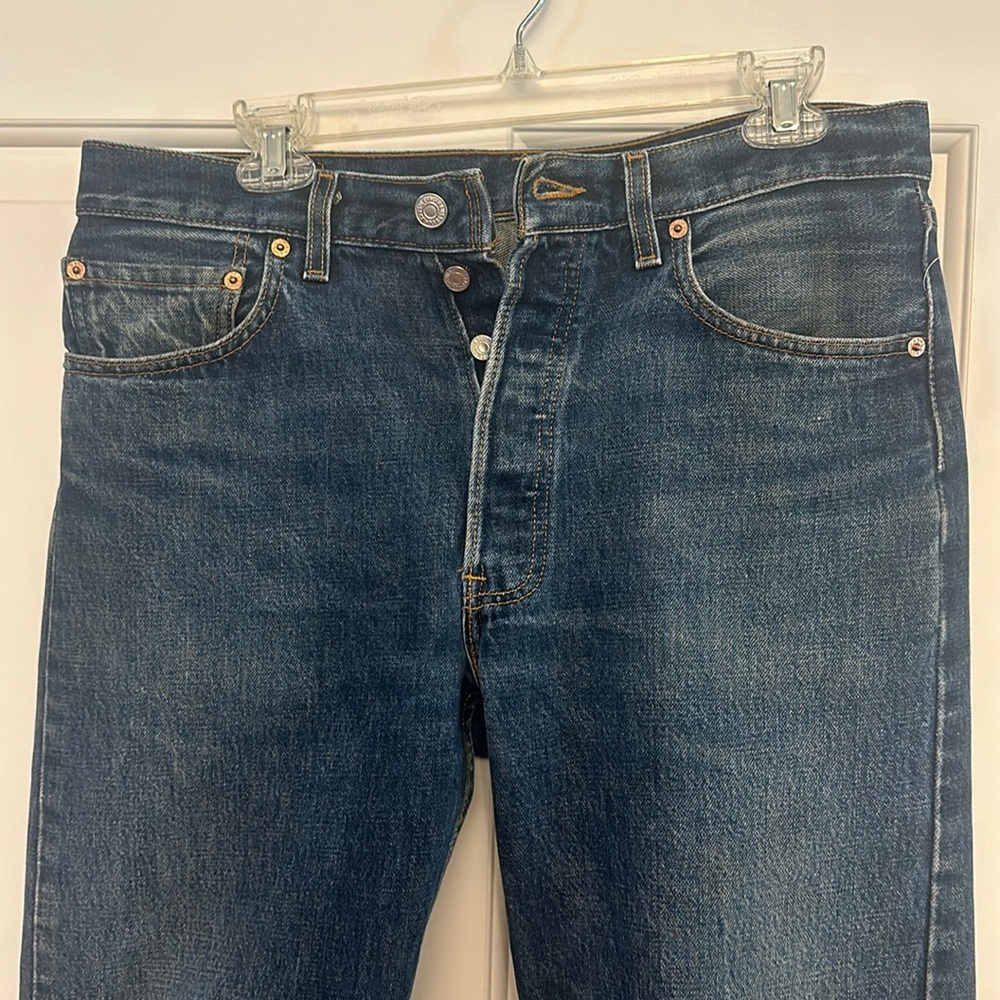 Levi Jeans, 32x32 501, Made in USA, Cone Mills, Vintage Denim, Button Fly 👖🇺🇸